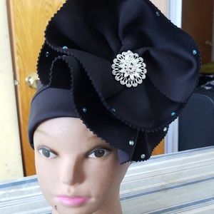 Head tie fascinator